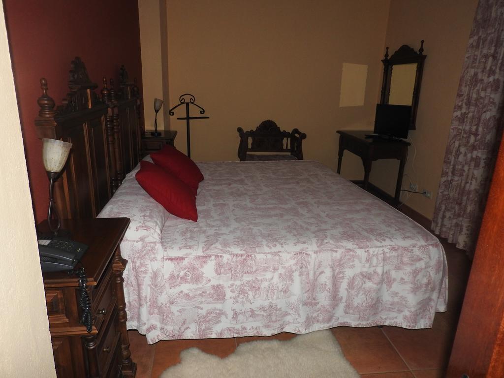 Hotel El Refugio De Juanar Ojén Eksteriør billede
